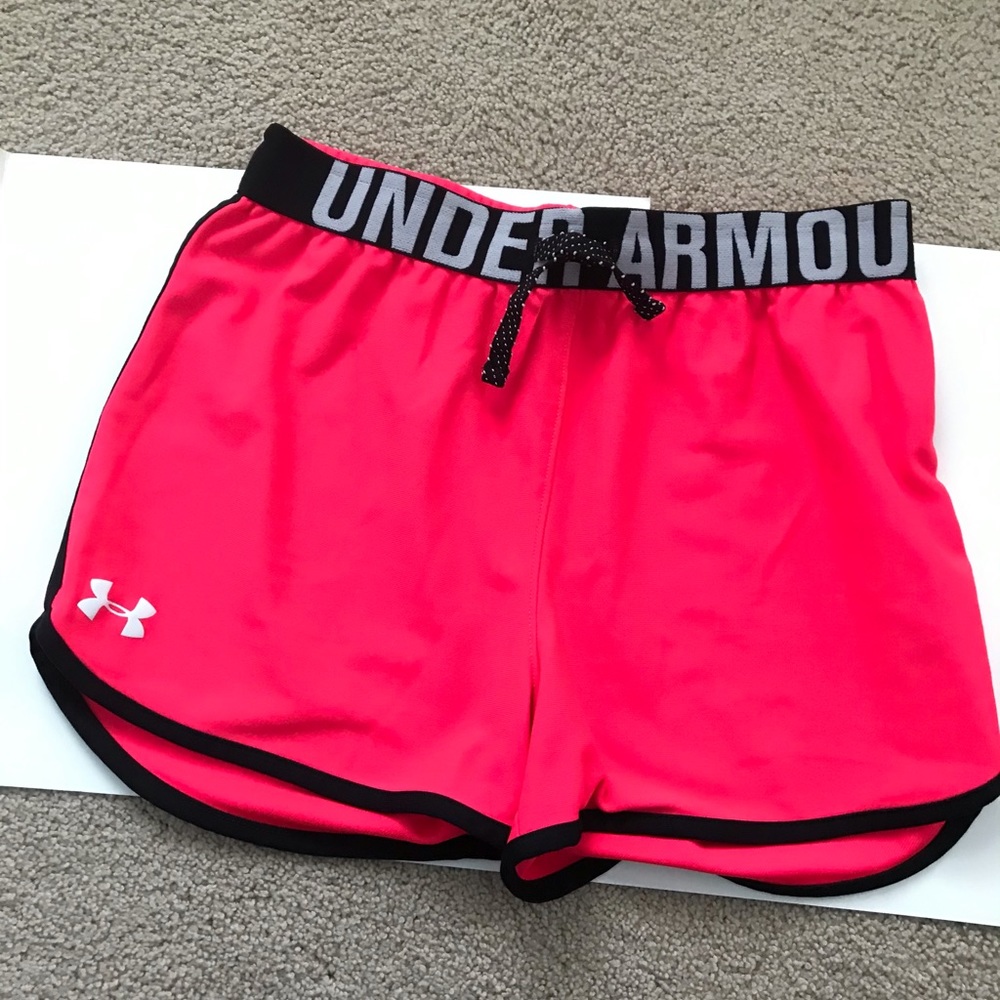 GIRLS UNDER ARMOUR PINK SHORTS